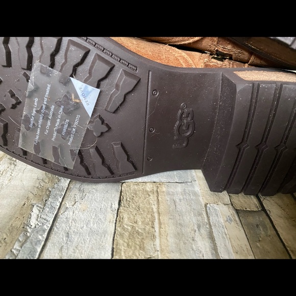 Ugg Blayne ll Buckle lodge boots 6.5 - Picture 8 of 10